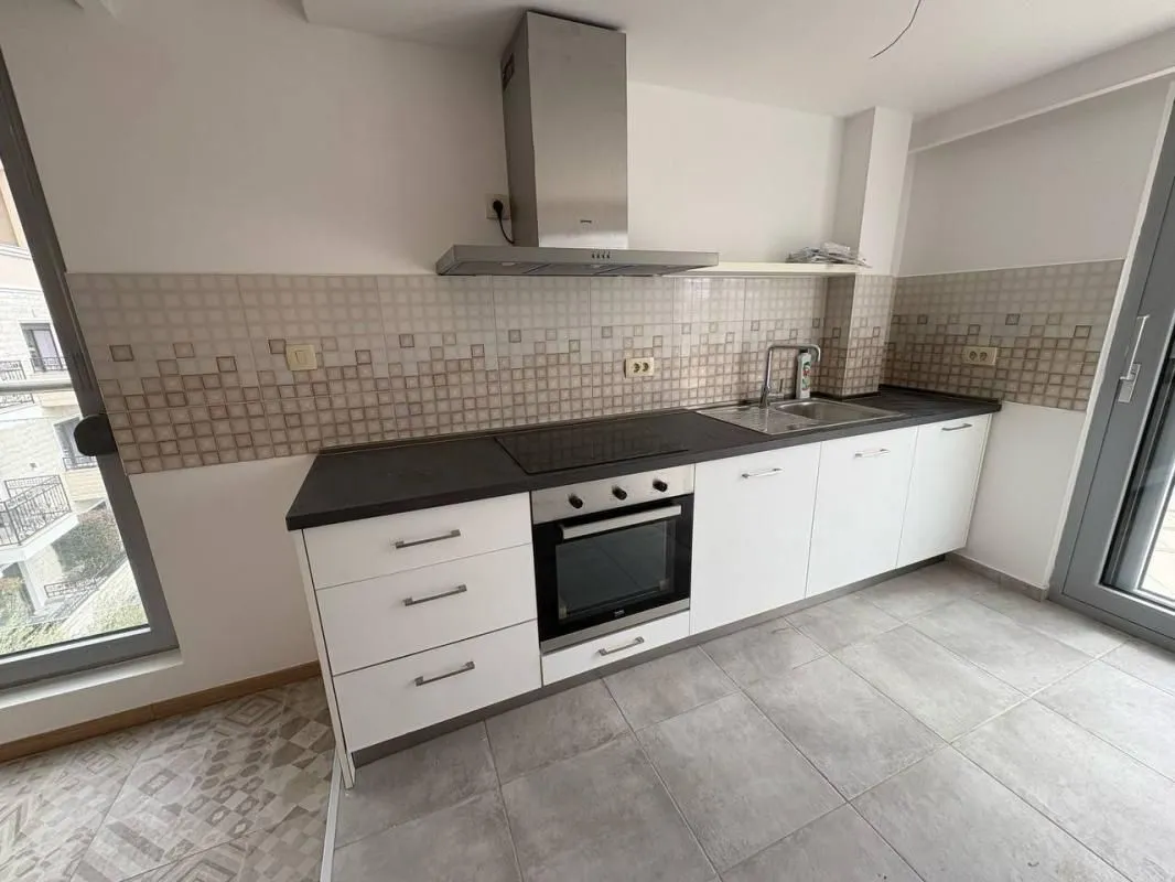 Sale, three bedroom apartment, 171m², Petrovac, Budva