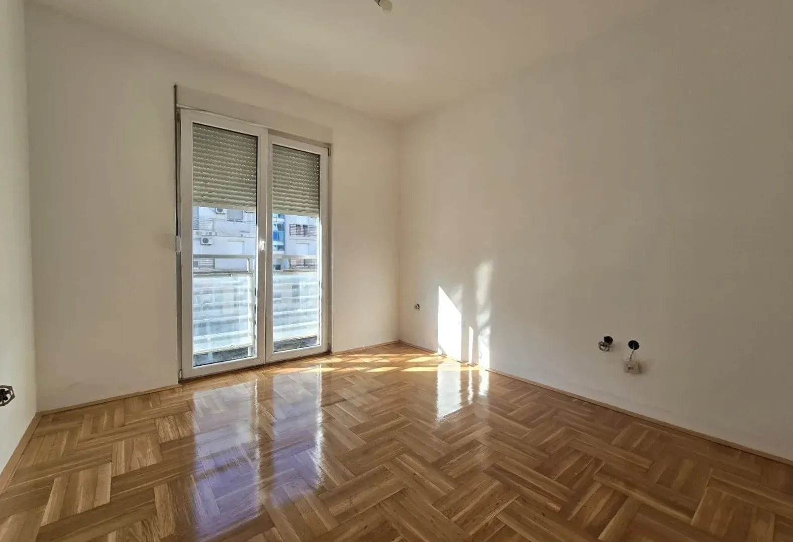 Prodaja, dvosoban stan, 73m², Dalmatinska ulica, Podgorica