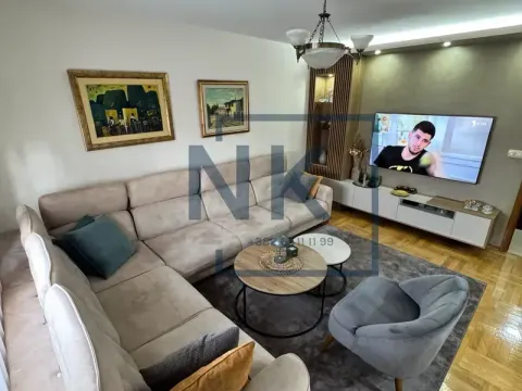 Prodaja, trosoban stan, 87m², Stari Aerodrom, Podgorica - image 2