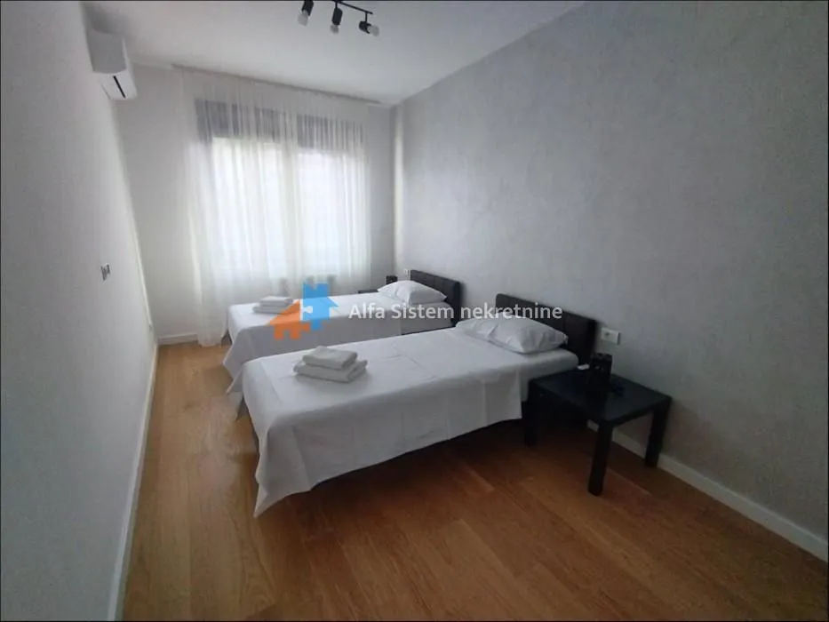 Izdavanje, trosoban stan, 88m², Trošarina, Voždovac Sve Podlokacije