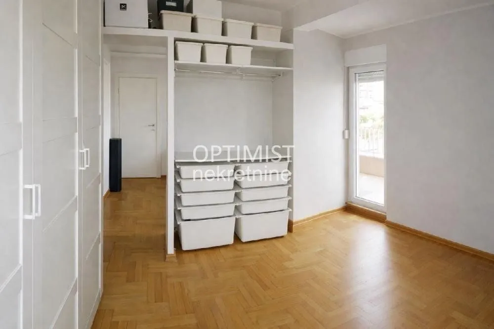 Sale, three bedroom apartment, 70m², Čubura, Beograd