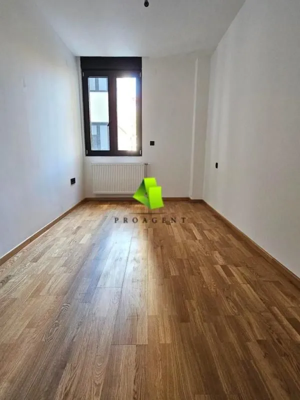 Prodaja, trosoban stan, 84m², Medijana, Niš