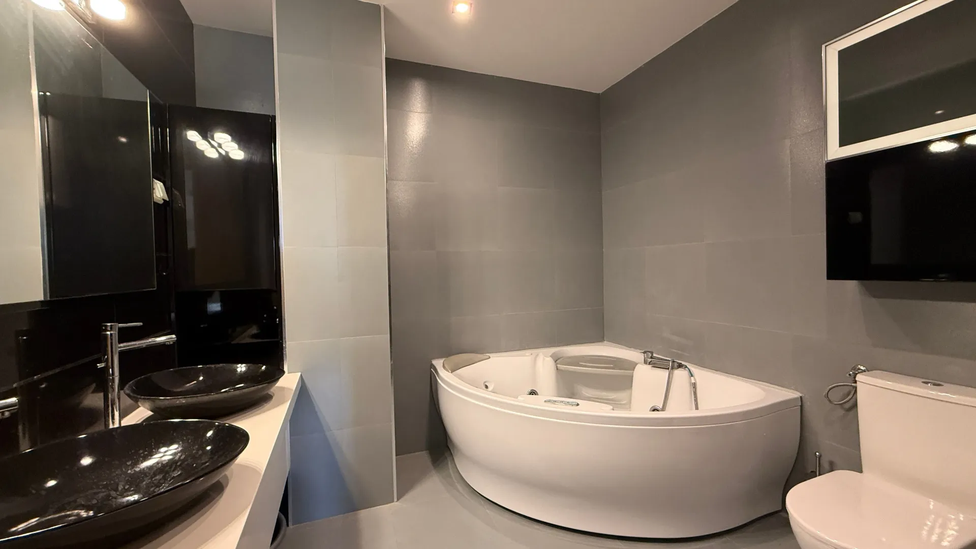 Prodaja, trosoban stan, 120m², Podgorica, Crna Gora