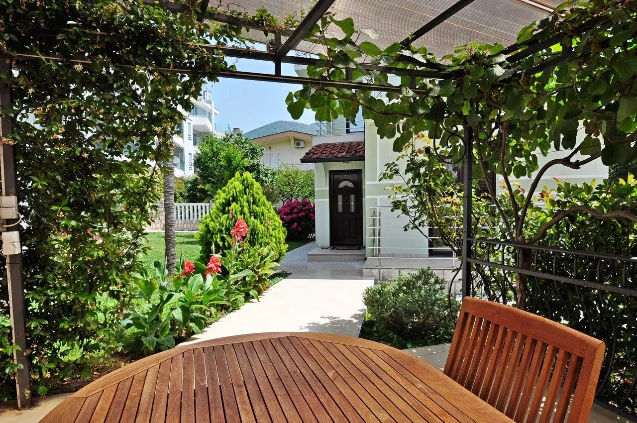 Prodaja, kuća, 222m², Tivat, Crna Gora