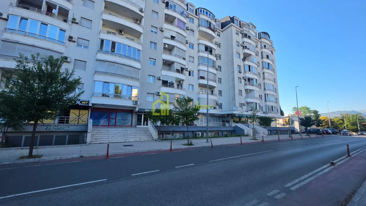 Izdavanje, jednosoban stan, 33m², Pobrežje, Podgorica