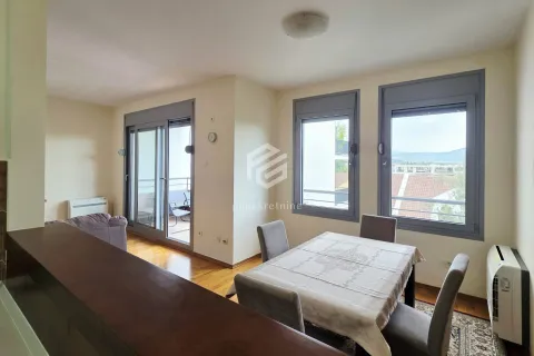 Rent, two bedroom apartment, 125m², Gorica C, Podgorica - image 10