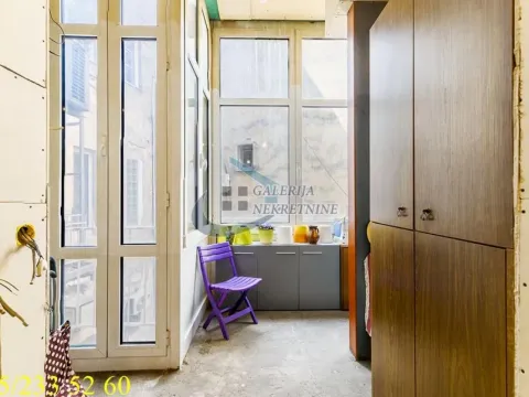 Sale, two bedroom apartment, 86m², Kalenić Pijaca, Vračar Sve Podlokacije - image 19