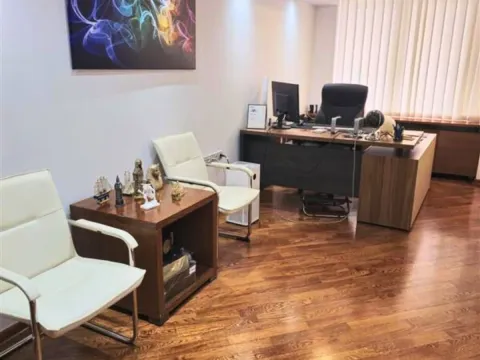 Izdavanje, poslovni prostor, 400m², Savski Venac, Beograd - image 2