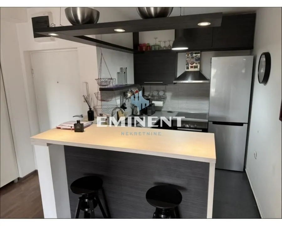 Izdavanje, dvosoban stan, 44m², Palilula Sve Podlokacije, Beograd