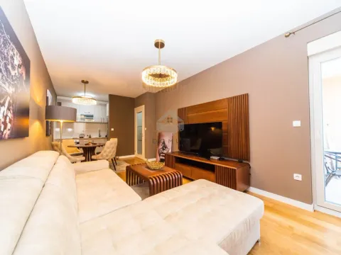 Izdavanje, jednosoban stan, 48m², Central Point, Podgorica - image 2