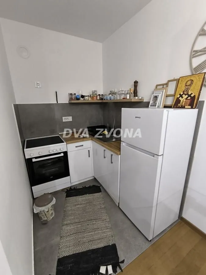 Prodaja, garsonjera, 29m², Adamovićevo Naselje, Novi Sad Sve Podlokacije