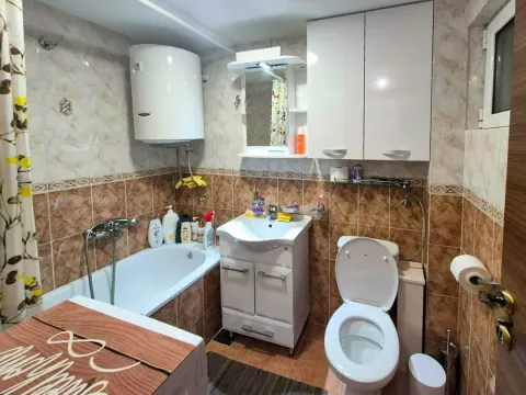 Izdavanje, jednosoban stan, 50m², Rozino, Budva - image 6
