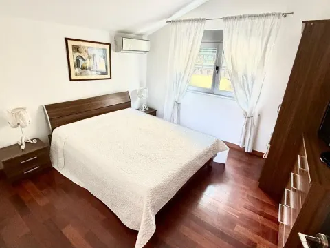 Prodaja, dvosoban stan, 60m², Dobrota, Kotor - image 3