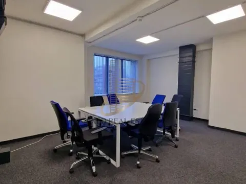 Izdavanje, poslovni prostor, 256m², Bulevar Oslobodjenja, Novi Sad Sve Podlokacije - image 5