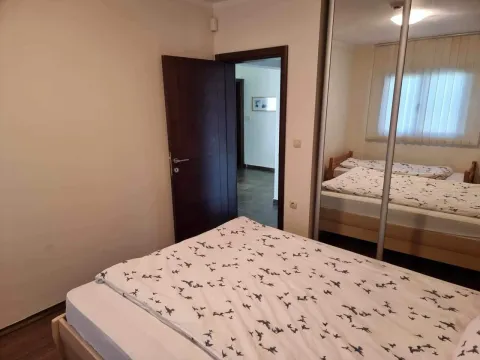 Izdavanje, dvosoban stan, 80m², Prijevor, Budva - image 10