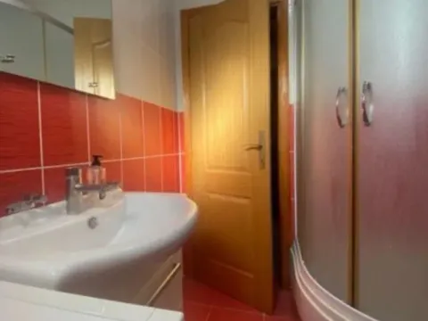 Izdavanje, dvosoban stan, 67m², Zagorič, Podgorica - image 13