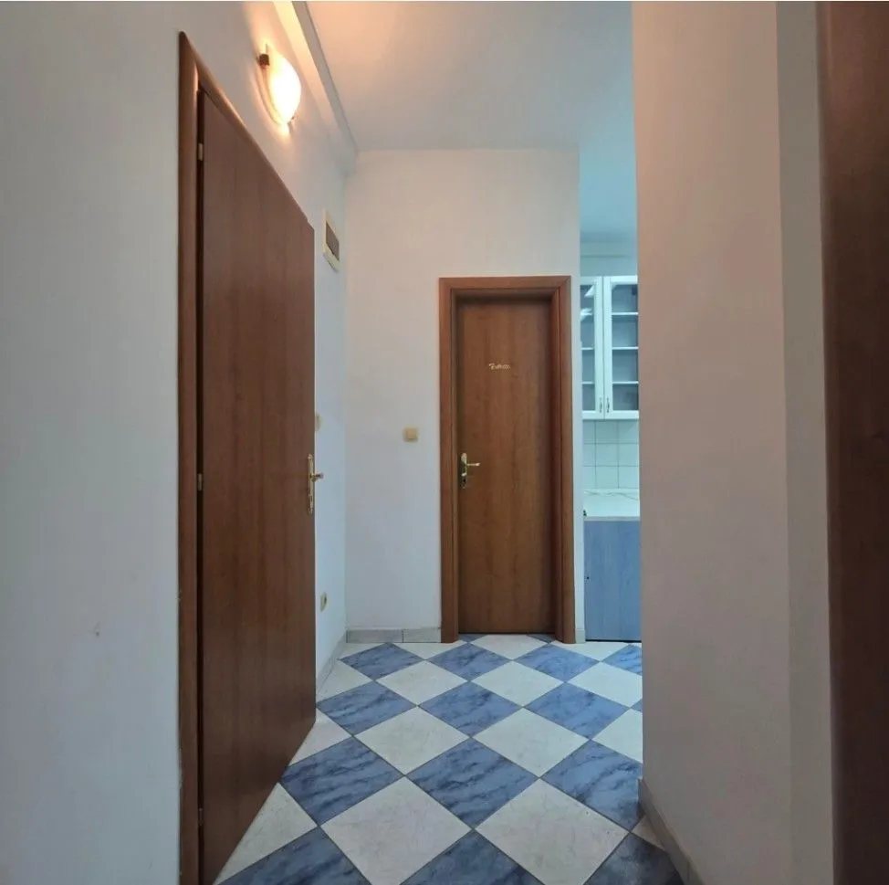 Rent, office space, 80m², Centar, Nikšić