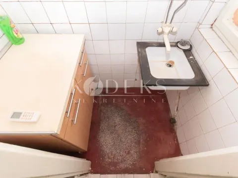 Izdavanje, poslovni prostor, 85m², Centar, Podgorica - image 5