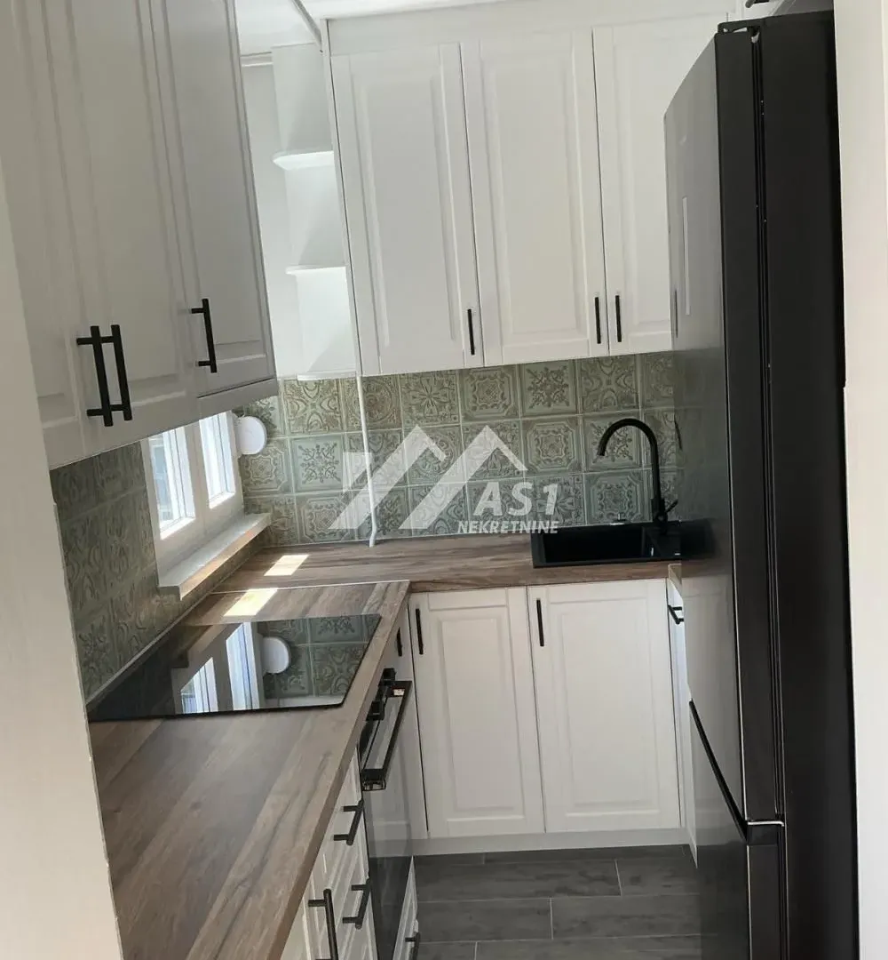 Izdavanje, trosoban stan, 50m², Detelinara, Novi Sad Sve Podlokacije
