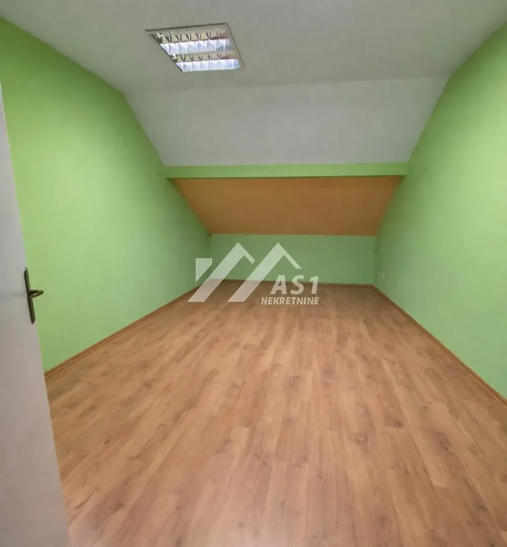 Rent, office space, 300m², Petrovaradin, Novi Sad