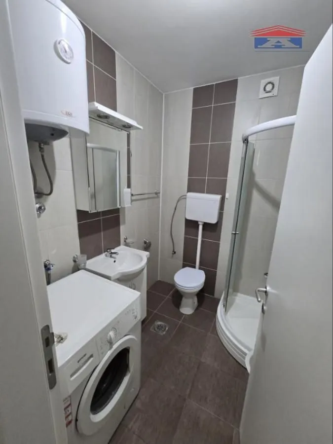 Izdavanje, jednosoban stan, 42m², Grbavica, Novi Sad Sve Podlokacije