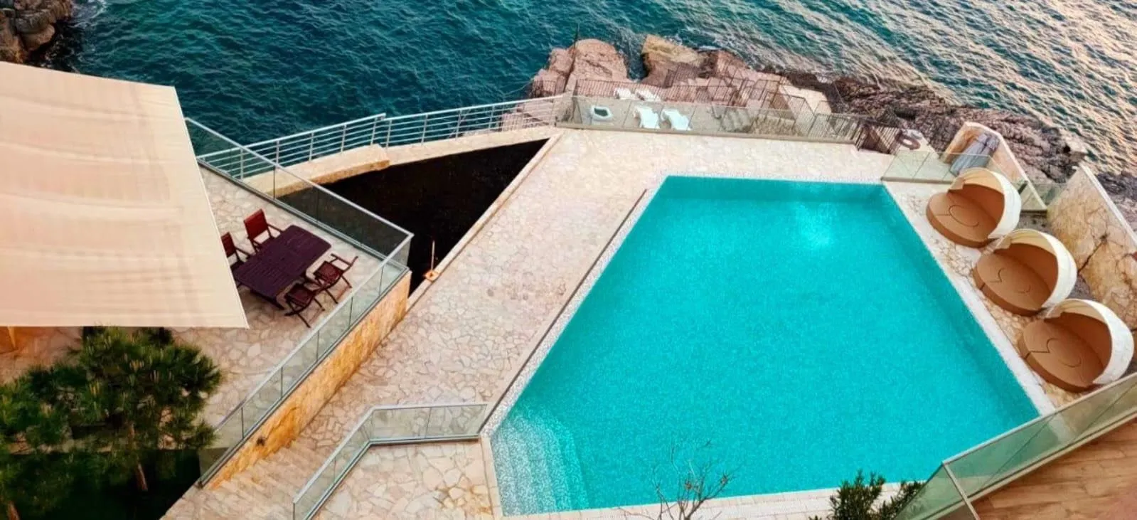 Prodaja, jednosoban stan, 53m², Dobre Vode, Bar