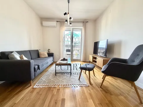 Rent, one bedroom apartment, 40m², Pobrežje, Podgorica - image 2