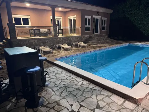 Rent, house, 330m², Golubovci, Podgorica - image 6