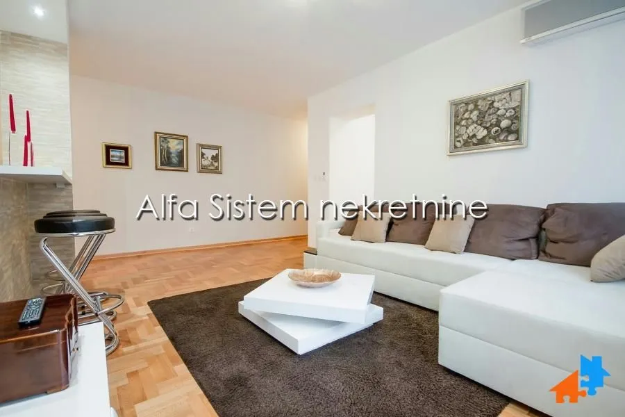 Izdavanje, dvosoban stan, 60m², Stari Grad, Beograd