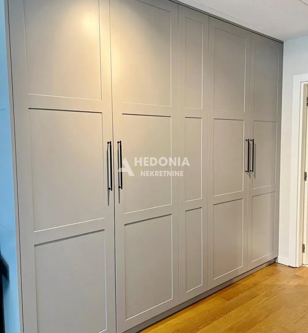Sale, four bedroom apartment, 124m², Novi Beograd Blok 65, Novi Beograd Sve Podlokacije