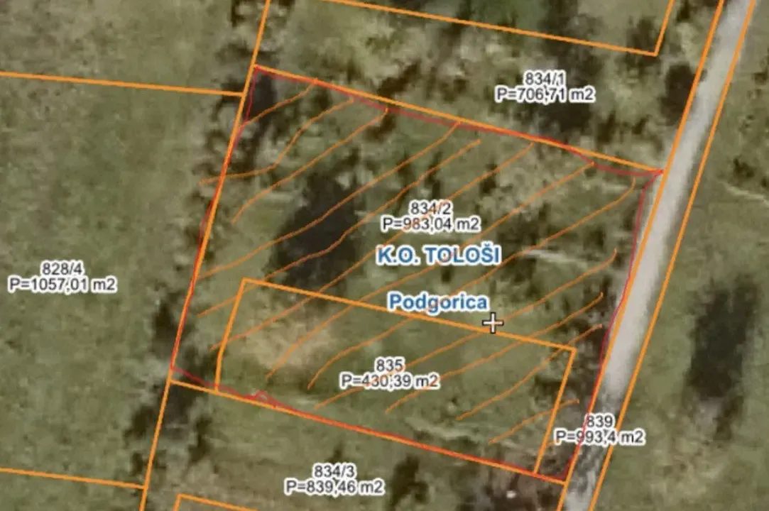 Prodaja, plac, 1357m², Tološi, Podgorica