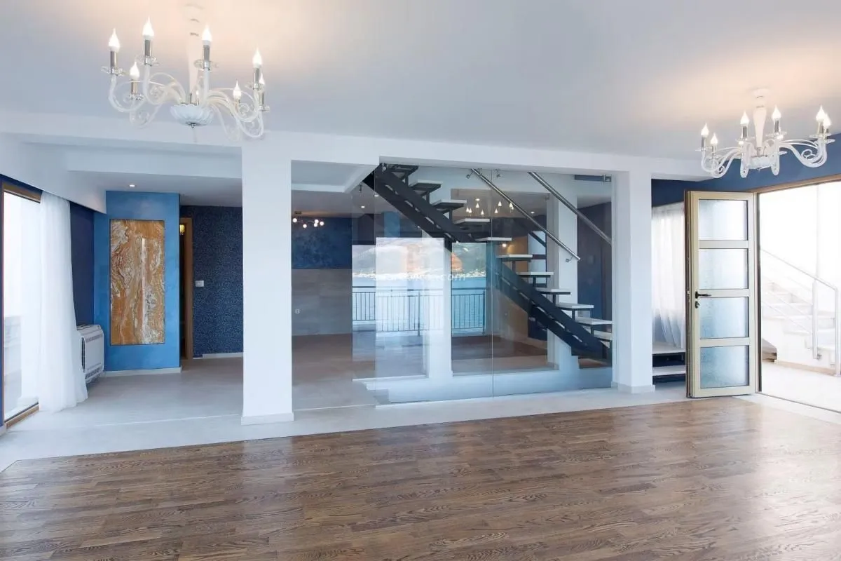 Prodaja, kuća, 350m², Krašići, Tivat
