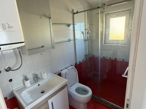 Rent, house, 155m², Farmaci, Podgorica - image 17