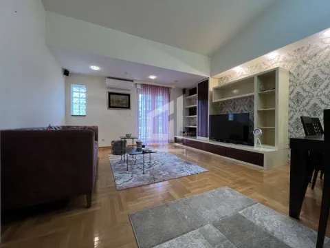 Izdavanje, dvosoban stan, 92m², City Kvart, Podgorica - image 2