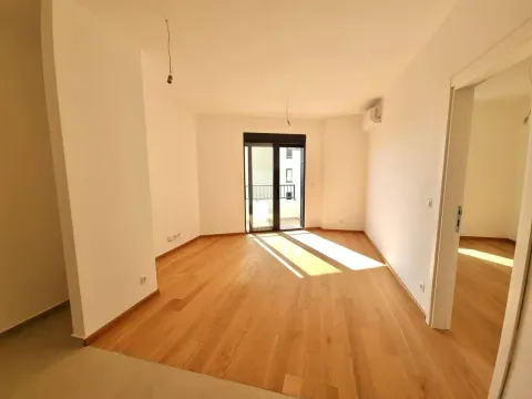 Prodaja, jednosoban stan, 42m², Bečići, Budva - image 2