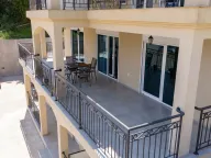 Sale, apartment, 440m², Stoliv, Kotor - image 3