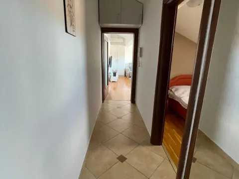 Sale, one bedroom apartment, 41m², Blok 9, Podgorica - image 2