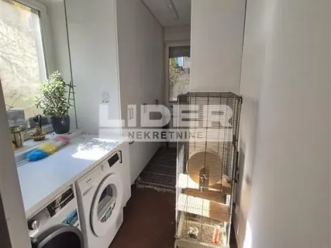 Izdavanje, četvorosoban stan, 100m², Voždovac Sve Podlokacije, Beograd