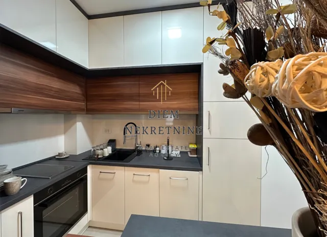 Izdavanje, jednosoban stan, 48m², City Kvart, Podgorica