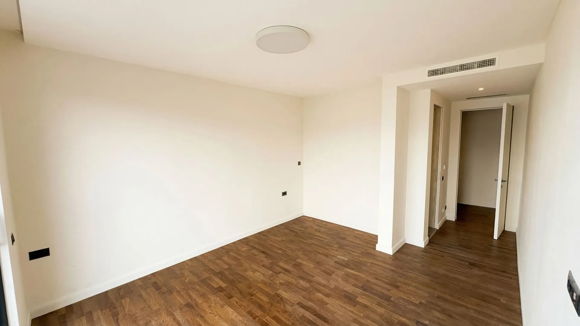 Prodaja, dvosoban stan, 183m², Krašići, Tivat