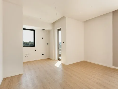 Sale, two bedroom apartment, 81m², Porto Montenegro, Tivat - image 6