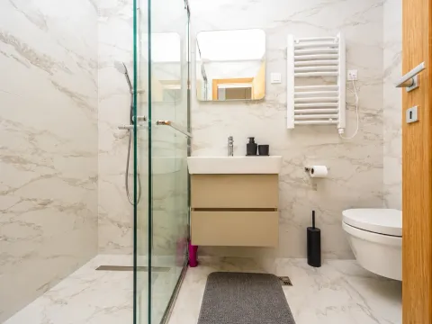 Izdavanje, jednosoban stan, 46m², New City, Podgorica - image 11