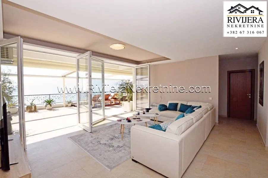 Prodaja, trosoban stan, 220m², Topla, Herceg Novi