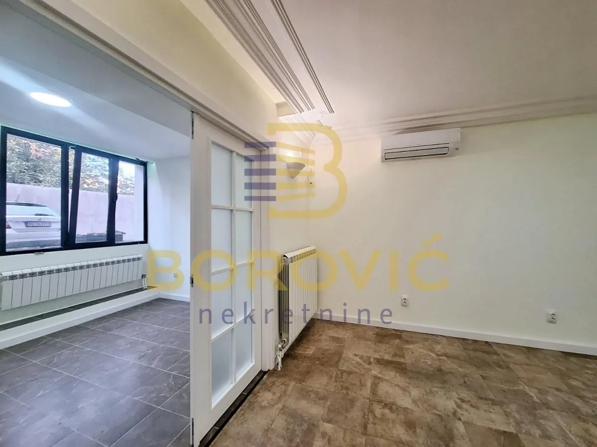Prodaja, četvorosoban stan, 65m², Lekino Brdo, Voždovac Sve Podlokacije
