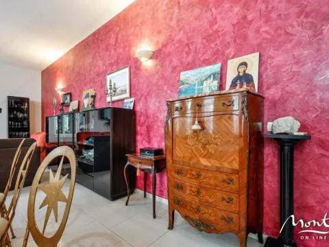 Sale, house, 220m², Tivat, Crna Gora - image 5