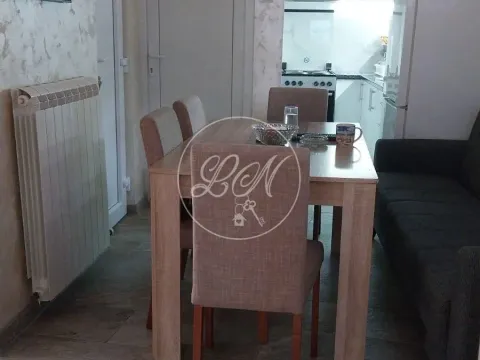 Sale, two bedroom apartment, 37m², Zemun Centar, Zemun Sve Podlokacije - image 12