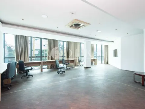 Izdavanje, poslovni prostor, 443m², Preko Morače, Podgorica - image 6