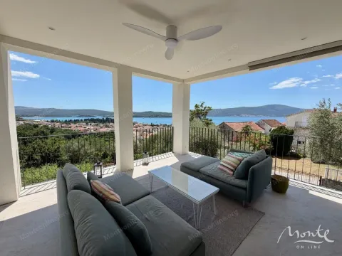 Prodaja, kuća, 220m², Tivat, Crna Gora - image 1