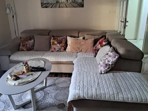 Izdavanje, trosoban stan, 106m², Tivat, Crna Gora - image 7