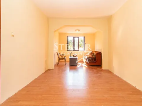 Prodaja,  kuća, 85m2, Tološi, Podgorica